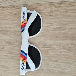 NWOT Surfside White Sunglasses